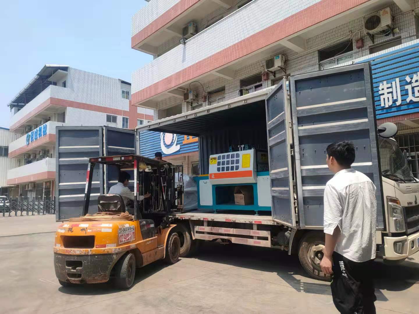 2021年4月11日發(fā)往肇慶市瑞州區(qū)-ZQ100方木多片鋸