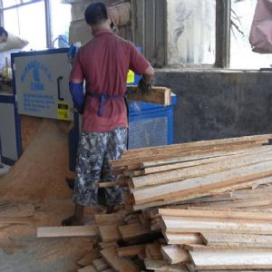 廣東省-惠州方木多片鋸150高加工現(xiàn)場2