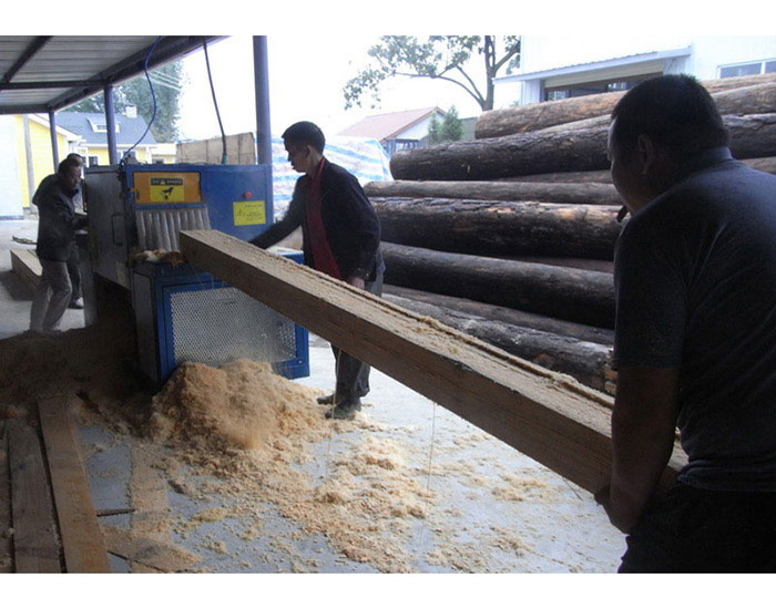 德陽(yáng)-禾豐鎮(zhèn)-方木多片鋸加工現(xiàn)場(chǎng)1