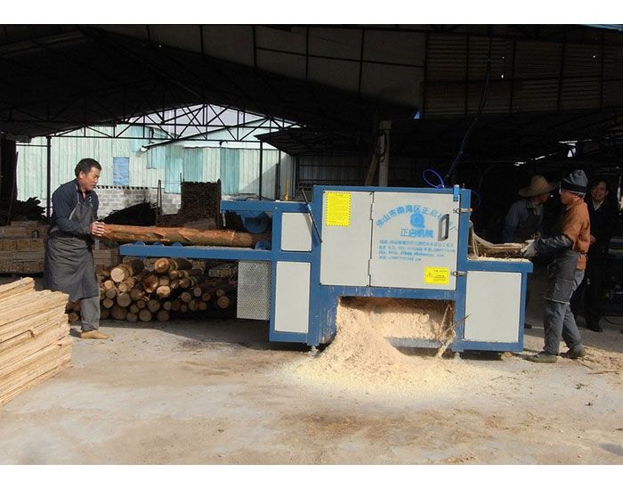 廣東-中山市-圓木多片鋸加工現(xiàn)場0