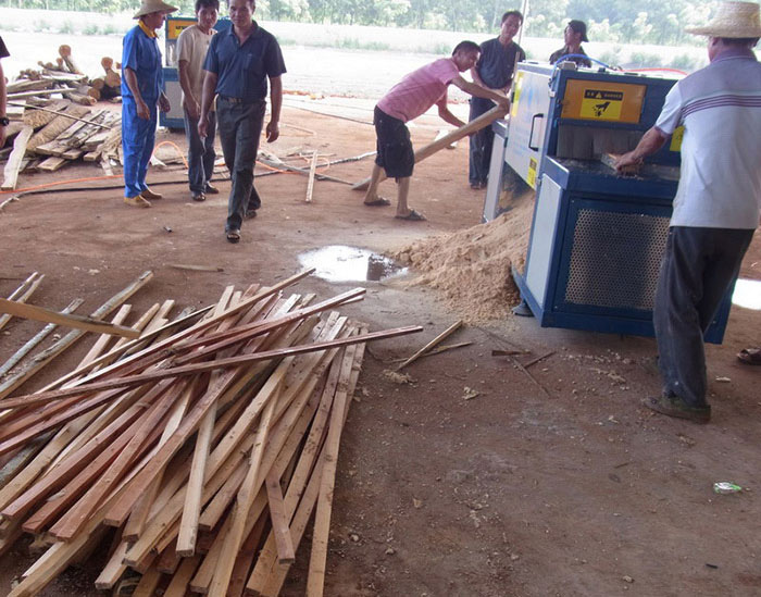 海南島-方木多片鋸70高加工現(xiàn)場(chǎng)